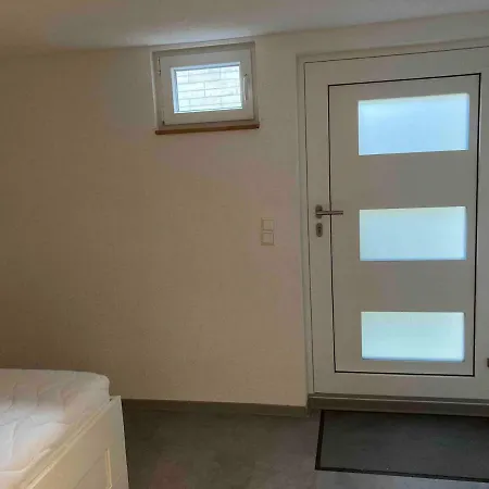 Rodo Souterrain - 2 Mit 1 Schlafzimmer Apartment
